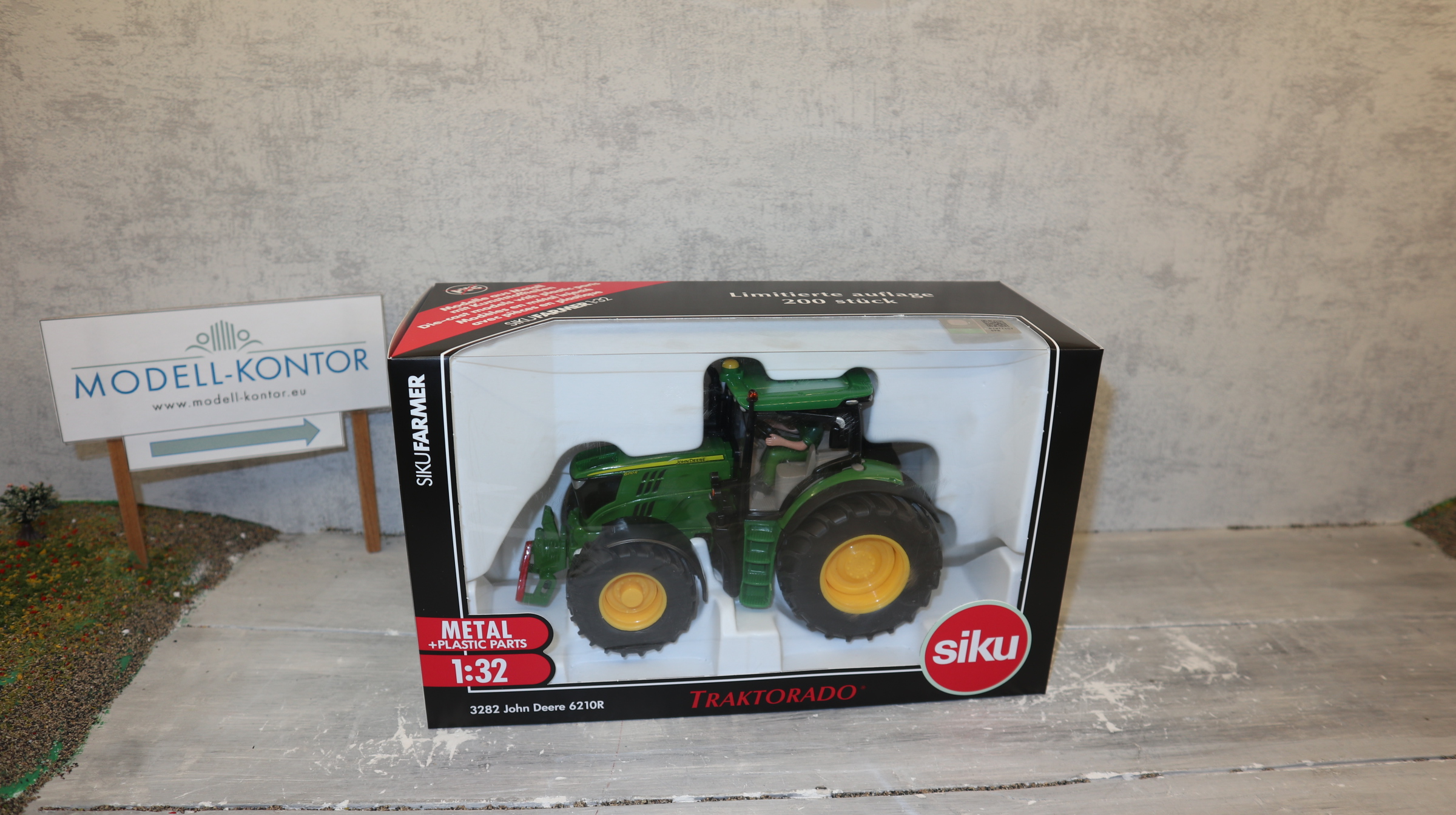 Siku 3282 In 1:32, John Deere 6210R, TRAKTORADO 2023 Sondermodell